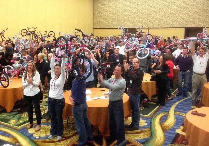 Choosing Charitable CSR Team Building Programs for Your Corporation