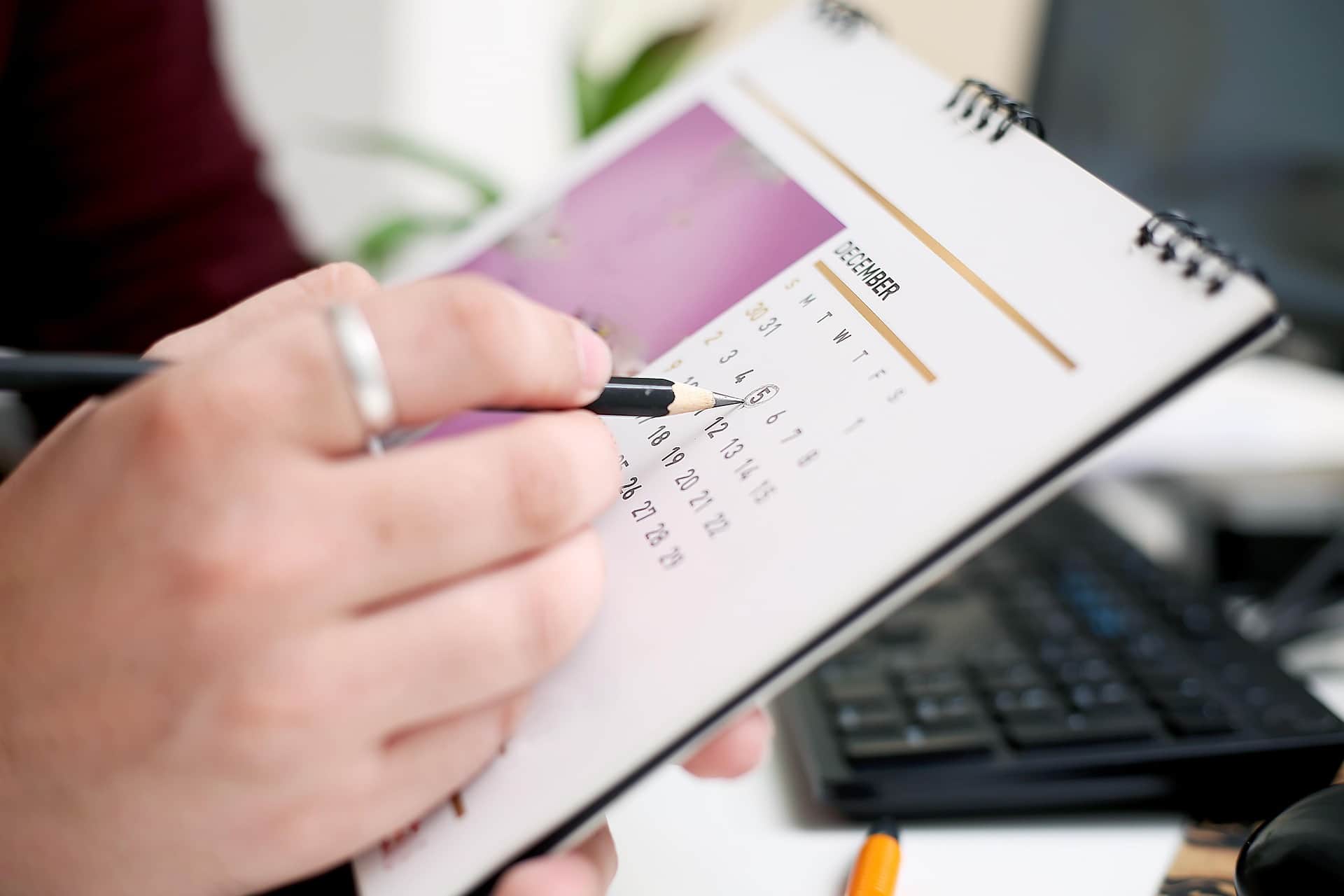 How to Plan a Company Retreat in 8 Steps